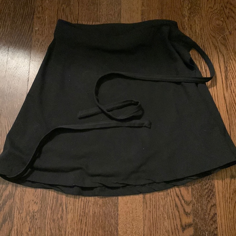 BRANDY MELVILLE WRAP SKIRT